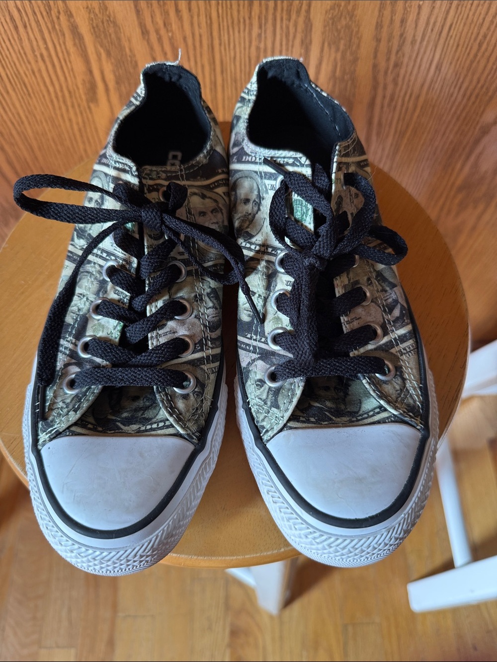 Converse Chucks Money Sneakers